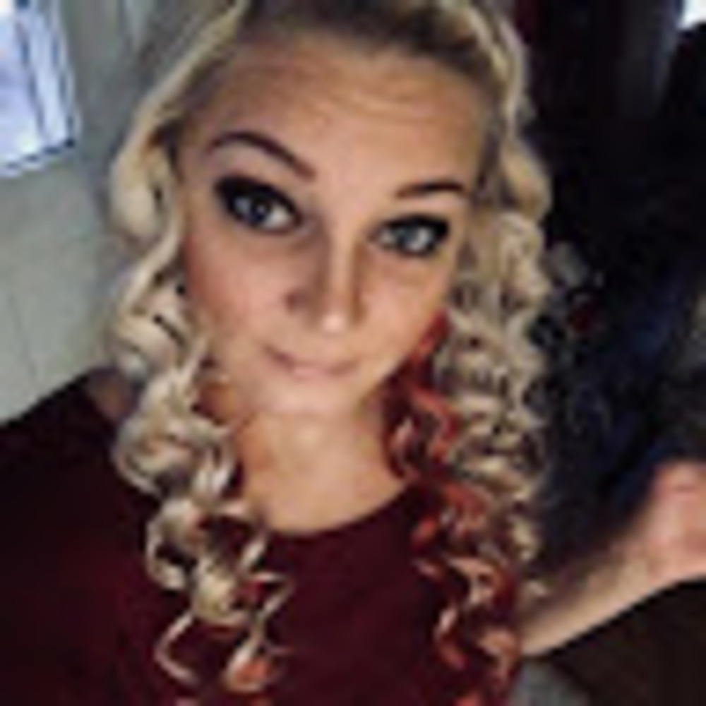 Meet your Posher, Lora-lee